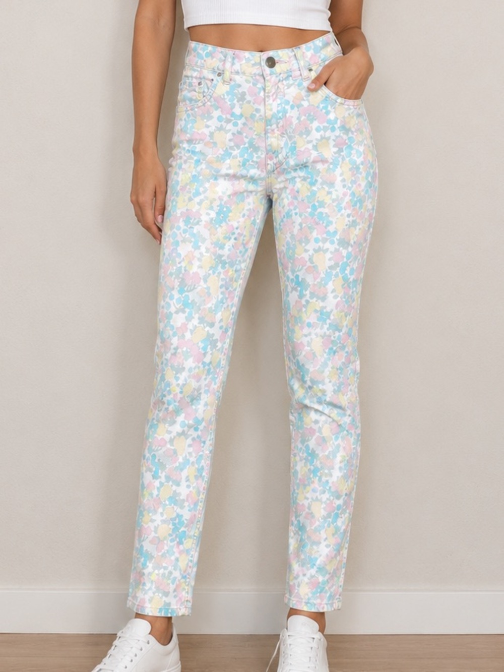 Vintage 1980s Pastel Fruit Print High Rise Mom Jeans Women’s 24 White Cotton